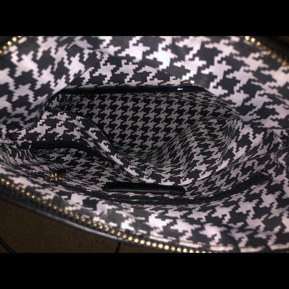 Houndstooth handbag w/chain&attached shldr strap - Picture 2 of 6